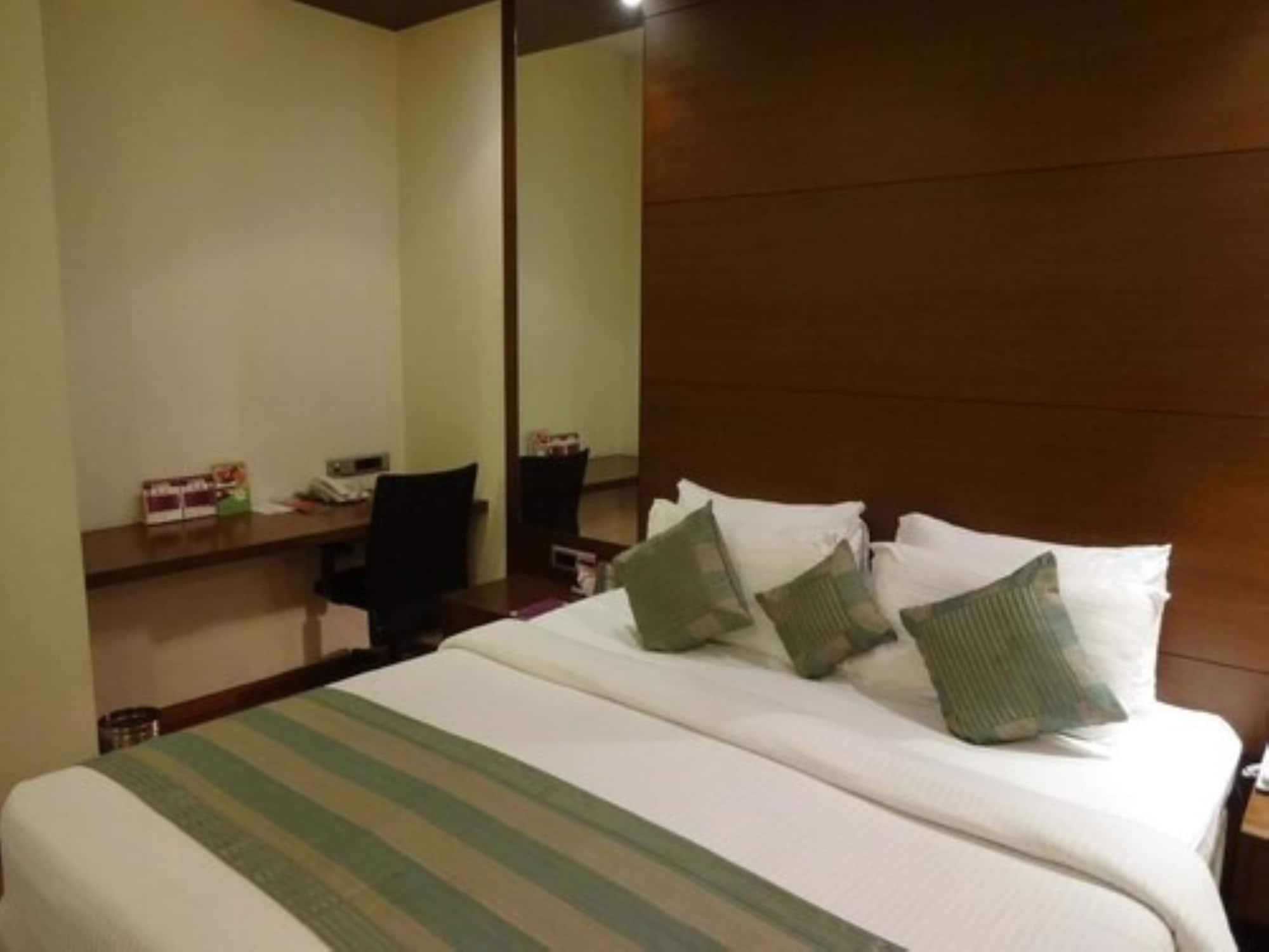 Minerva Grand Secunderabad Hyderabad Exterior foto