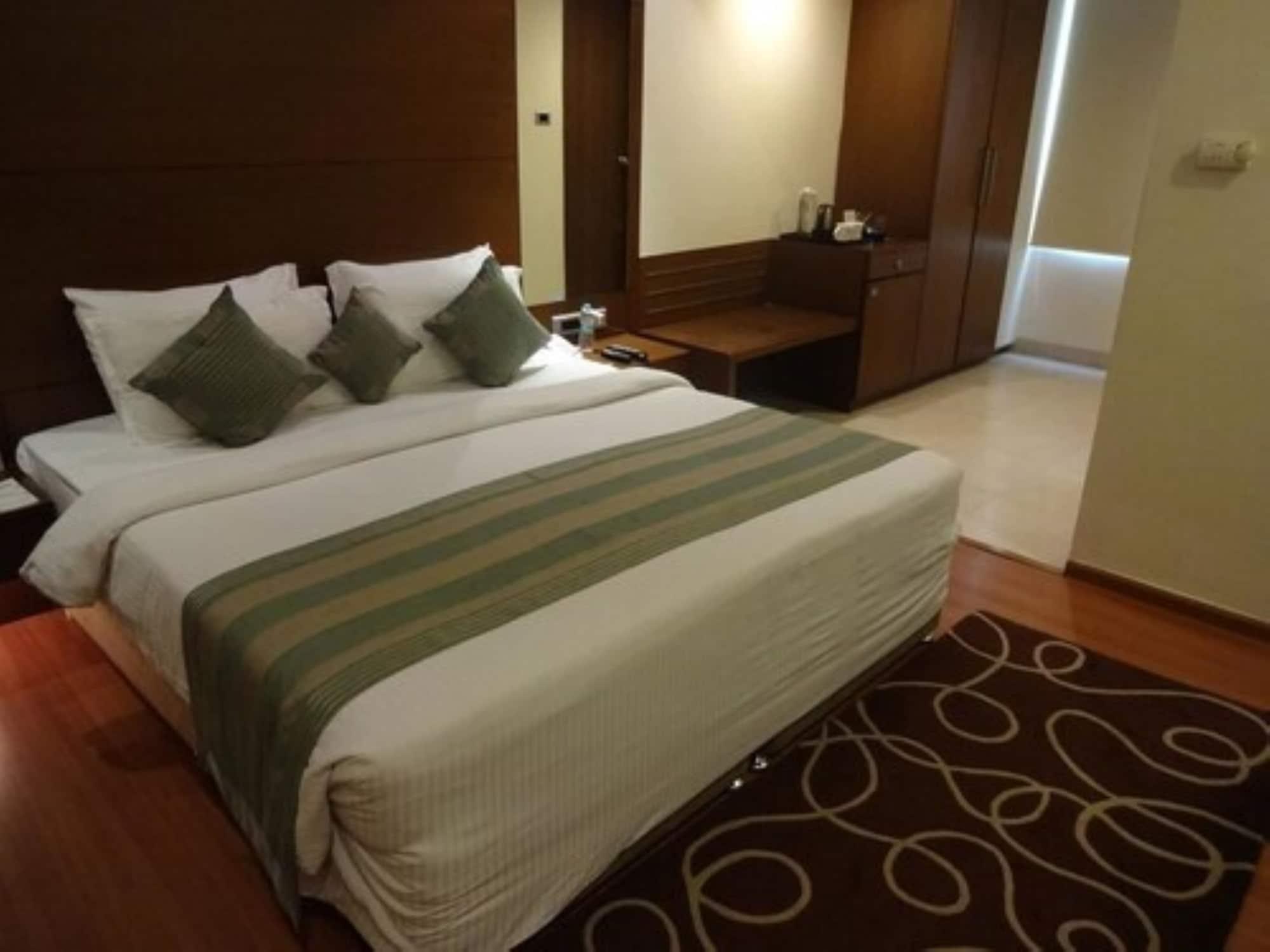 Minerva Grand Secunderabad Hyderabad Exterior foto