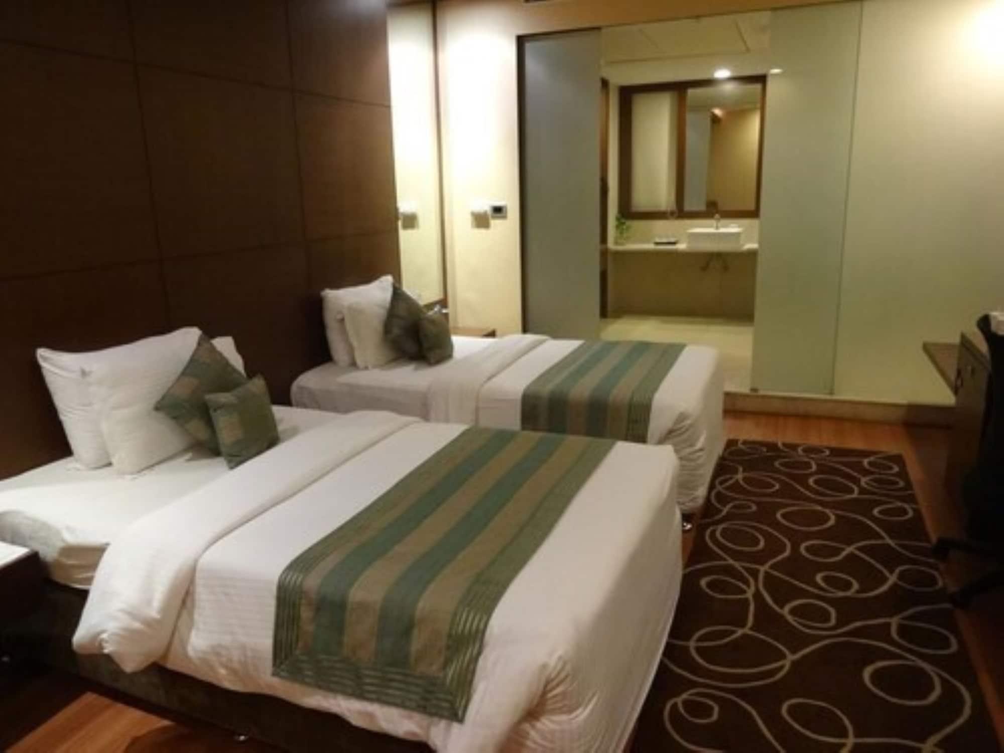 Minerva Grand Secunderabad Hyderabad Exterior foto