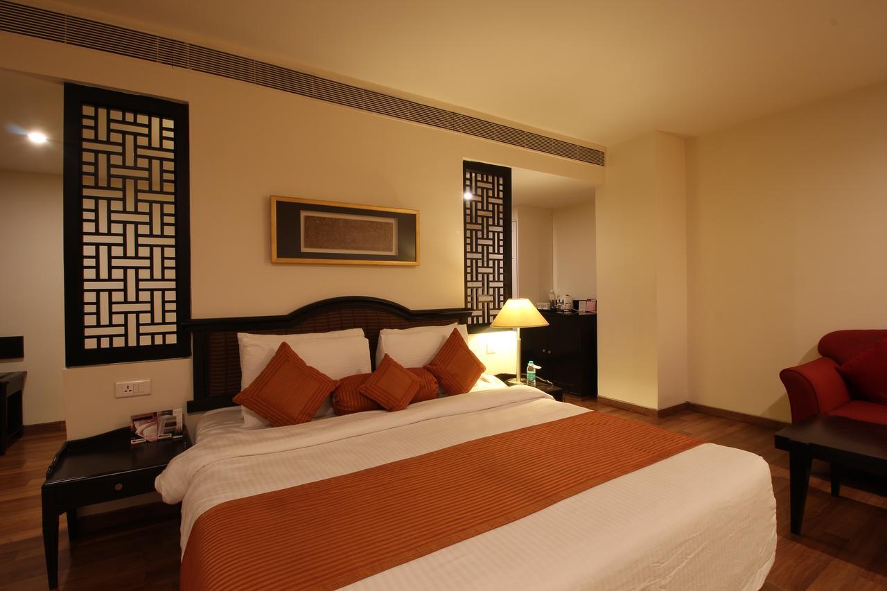 Minerva Grand Secunderabad Hyderabad Exterior foto