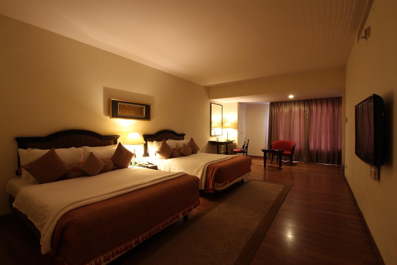 Minerva Grand Secunderabad Hyderabad Exterior foto